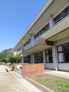 横田小学校